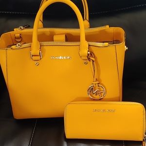 Michael Kor bright yellow purse set